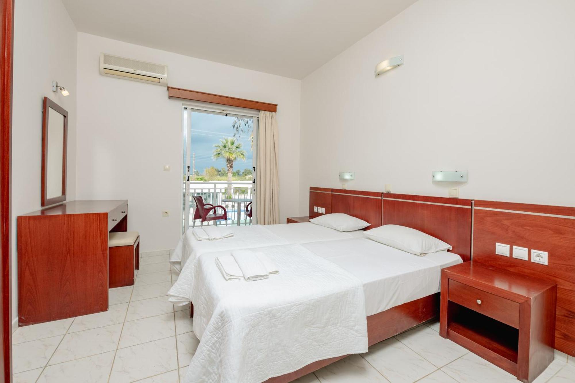 Canadian Hotel Laganas Dış mekan fotoğraf